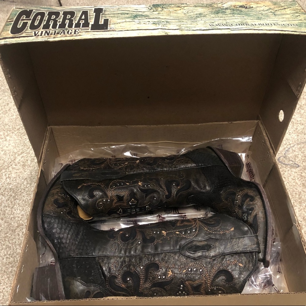 Women’s “Like New” Corral Boots